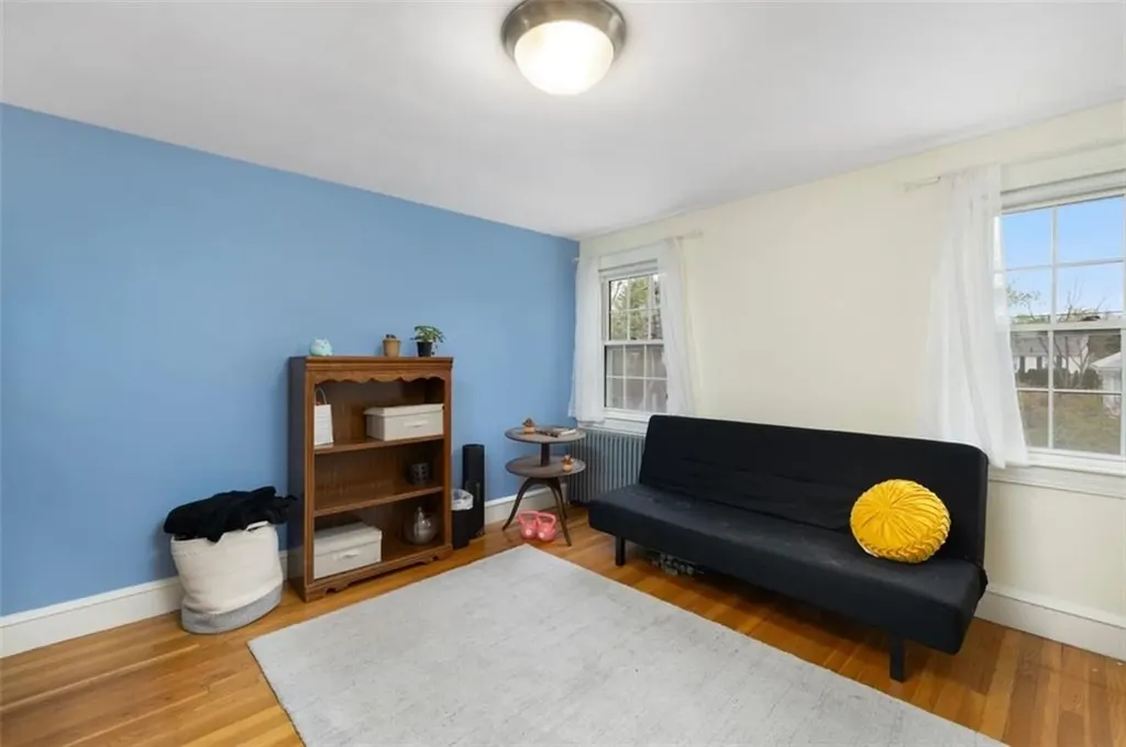 8 Dartmouth Avenue Warwick RI 02888