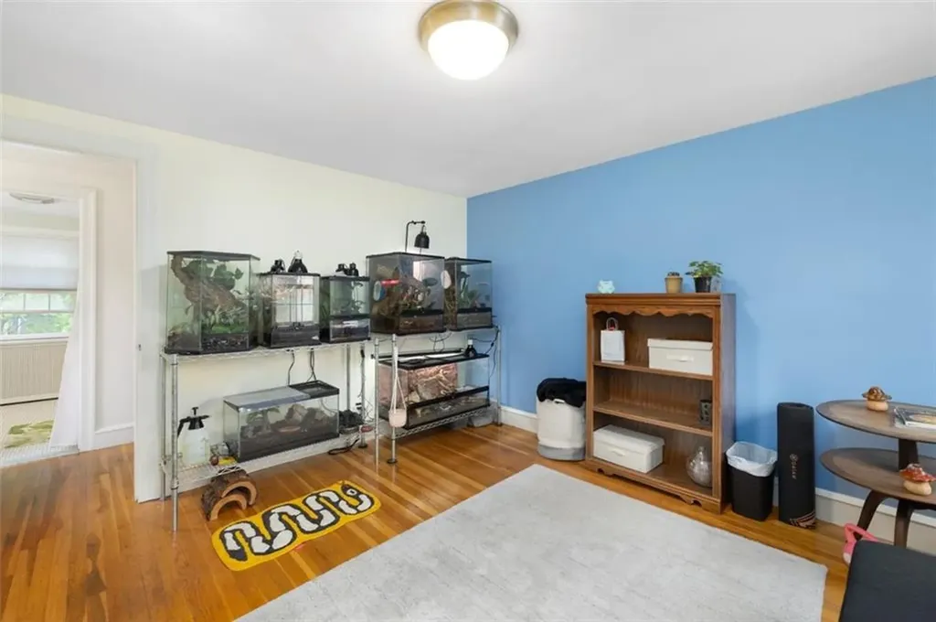 8 Dartmouth Avenue Warwick RI 02888