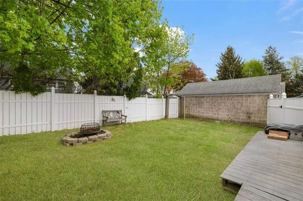 8 Dartmouth Avenue Warwick RI 02888