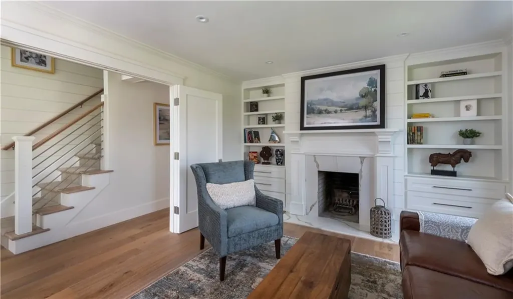 2040 East Main Road Portsmouth RI 02871