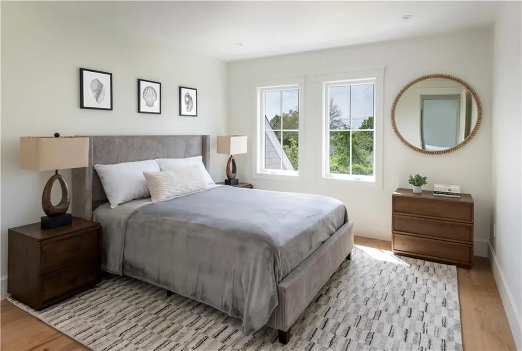 2040 East Main Road Portsmouth RI 02871