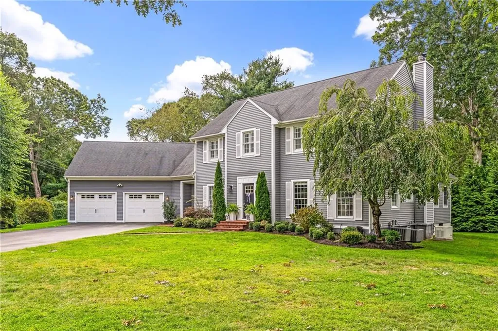 19 Evergreen Street Barrington RI 02806