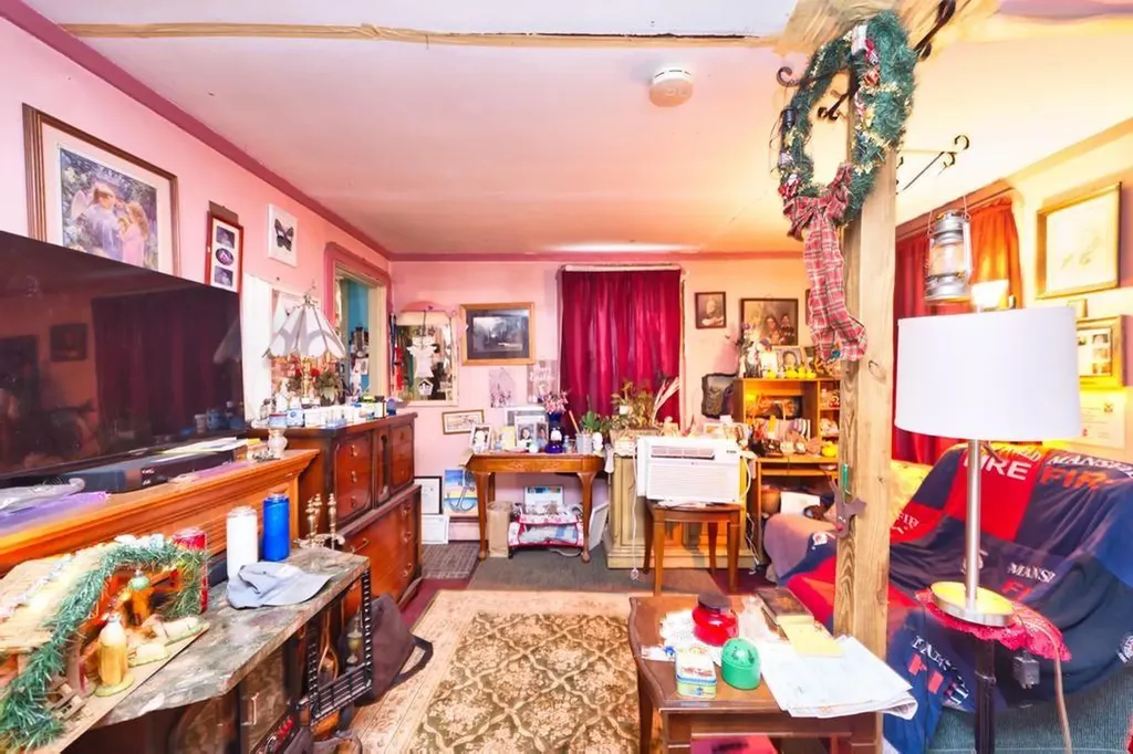 898 Main Road Tiverton RI 02878