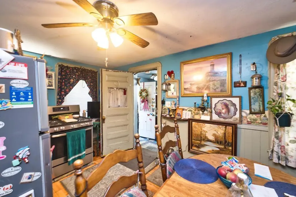 898 Main Road Tiverton RI 02878