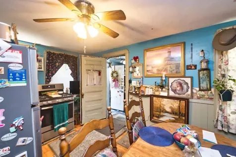 898 Main Road Tiverton RI 02878