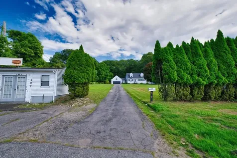 896 Main Road Tiverton RI 02878