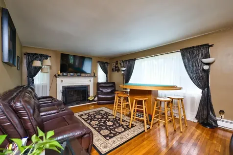 896 Main Road Tiverton RI 02878