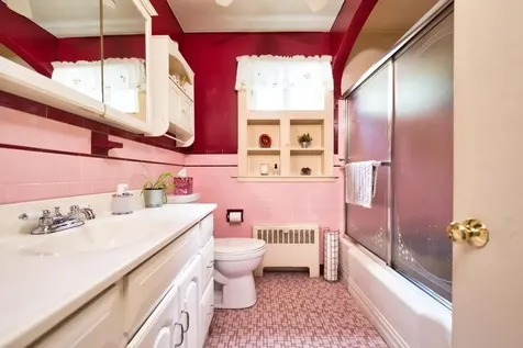 896 Main Road Tiverton RI 02878