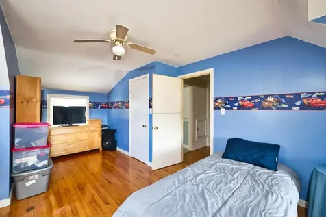 896 Main Road Tiverton RI 02878