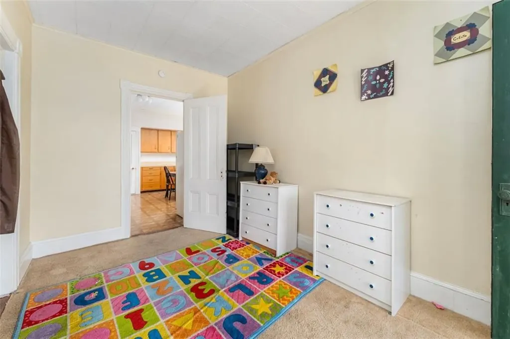 252 Evergreen Street Pawtucket RI 02861