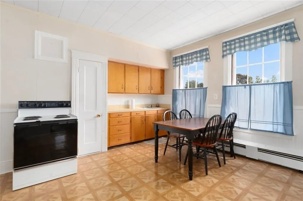 252 Evergreen Street Pawtucket RI 02861