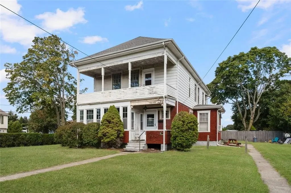 252 Evergreen Street Pawtucket RI 02861