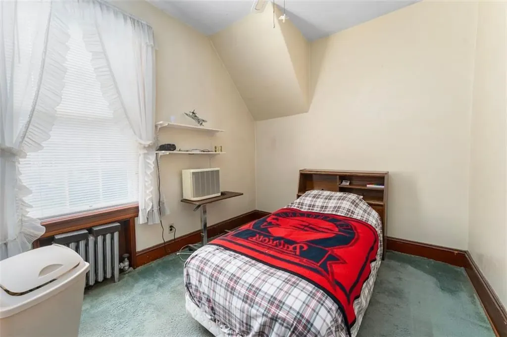 252 Evergreen Street Pawtucket RI 02861