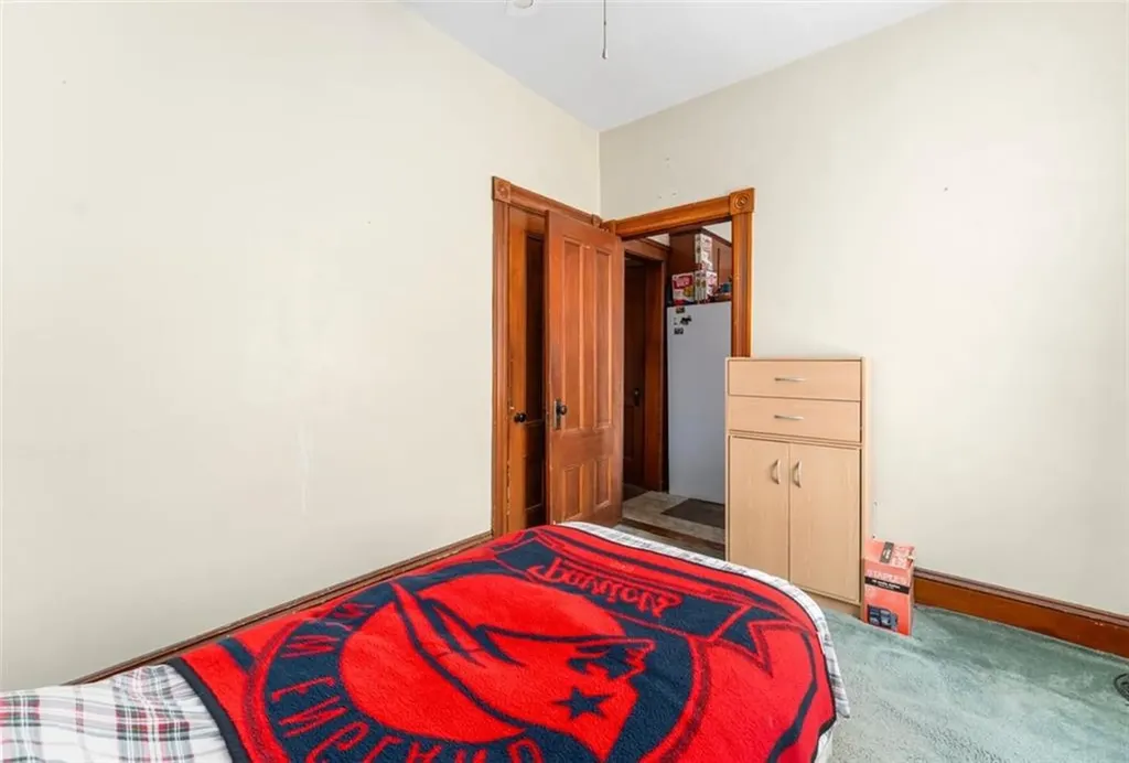 252 Evergreen Street Pawtucket RI 02861