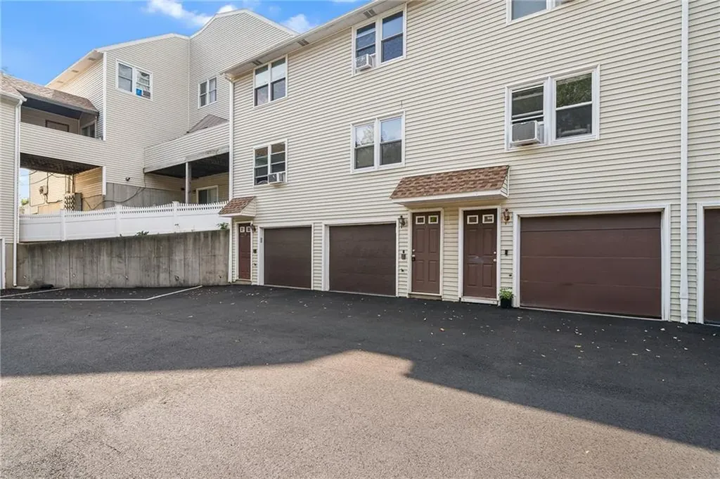 10 Burleigh Street Providence RI 02904