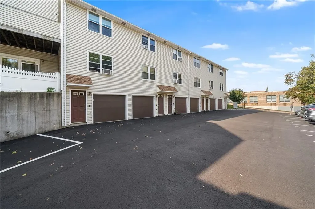 10 Burleigh Street Providence RI 02904