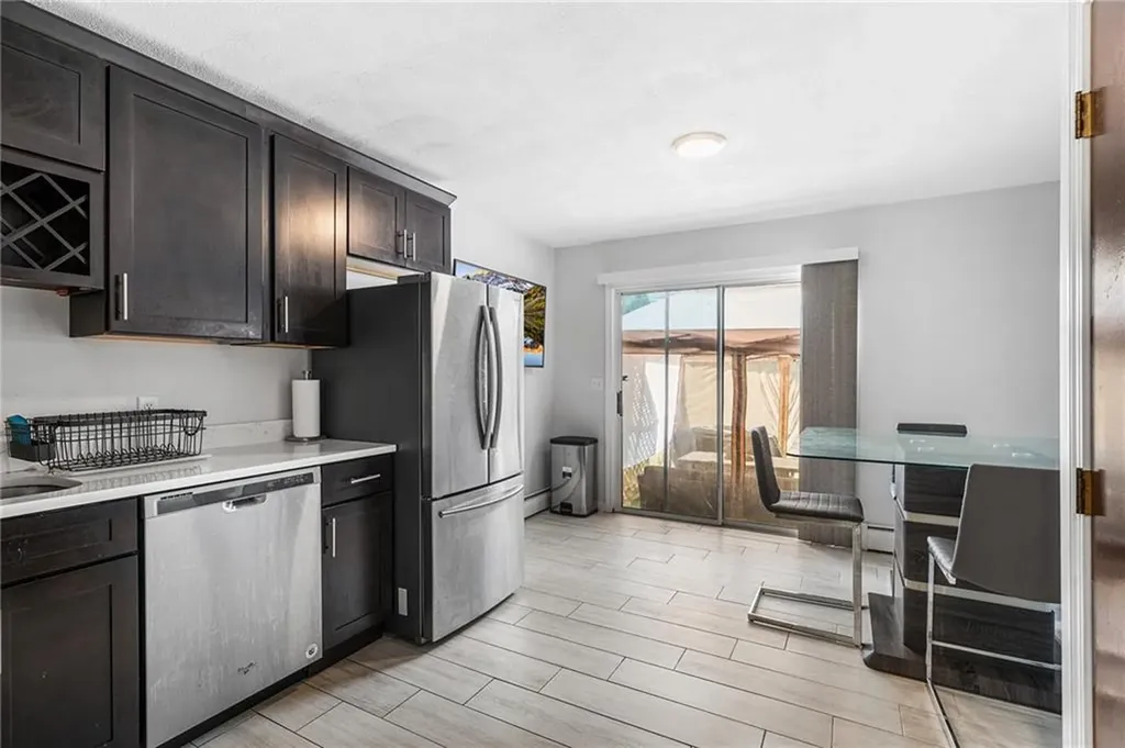 10 Burleigh Street Providence RI 02904