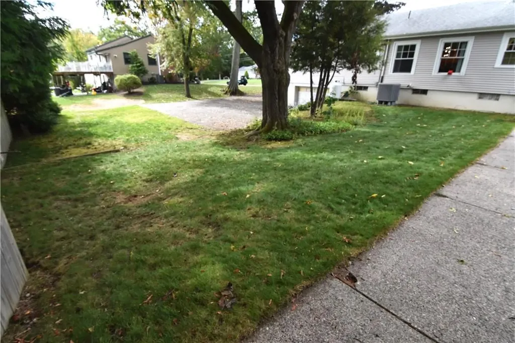 13 Cozy Lane Cumberland RI 02864