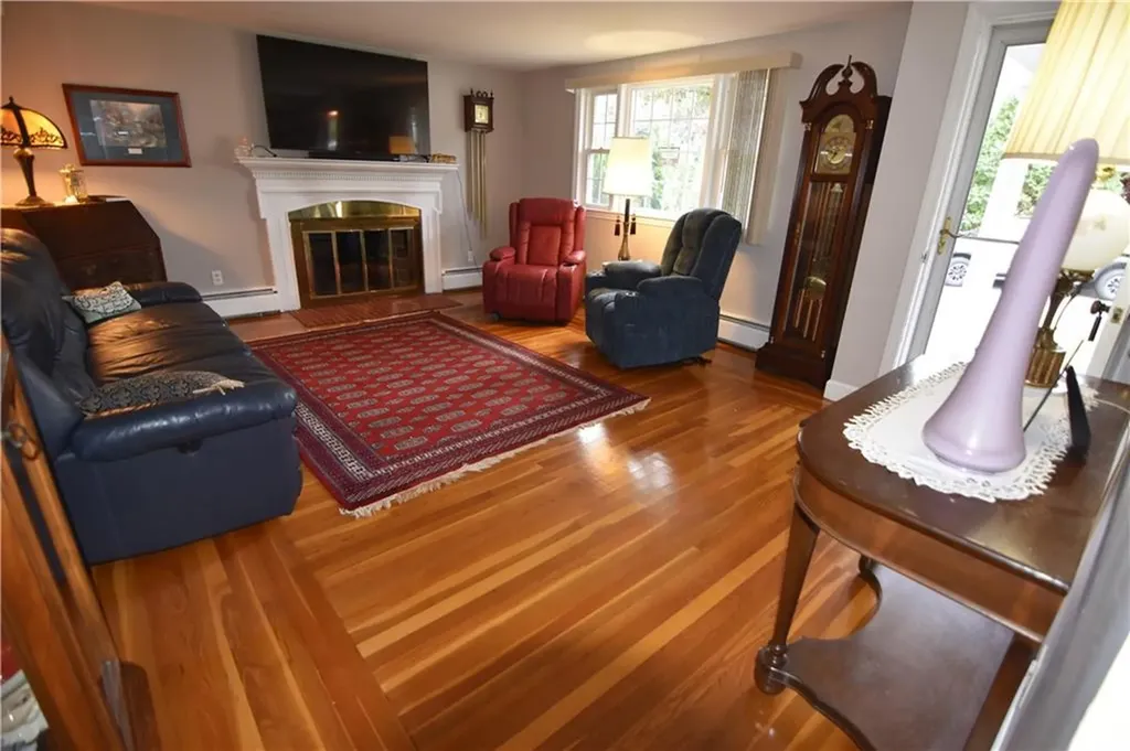 13 Cozy Lane Cumberland RI 02864