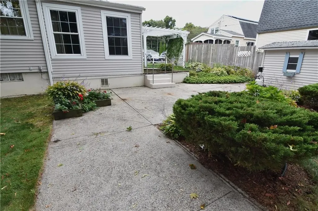 13 Cozy Lane Cumberland RI 02864