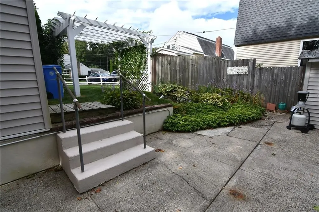 13 Cozy Lane Cumberland RI 02864