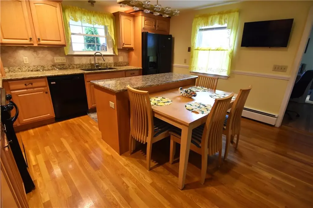 13 Cozy Lane Cumberland RI 02864