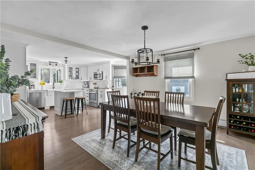 62 Beachmount Avenue Bristol RI 02809