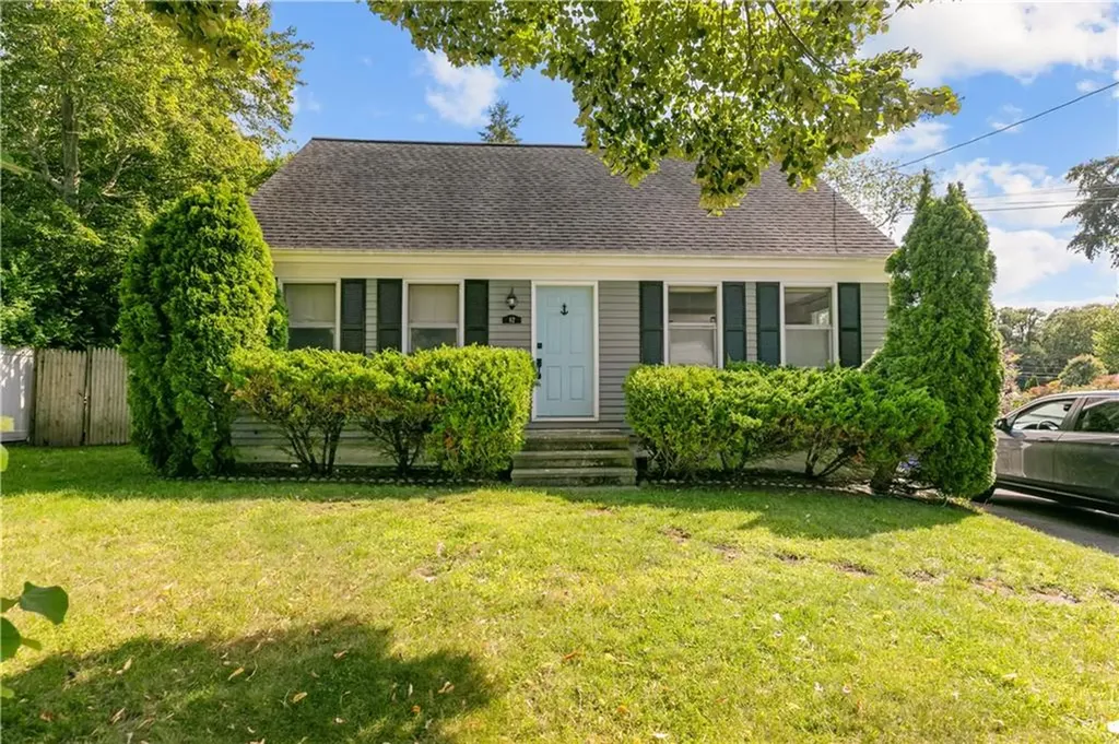 62 Beachmount Avenue Bristol RI 02809