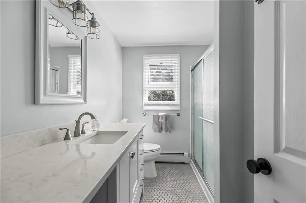 62 Beachmount Avenue Bristol RI 02809