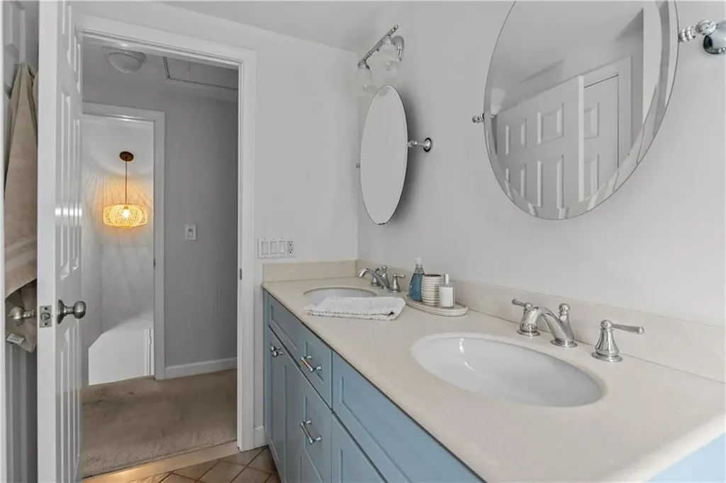 62 Beachmount Avenue Bristol RI 02809