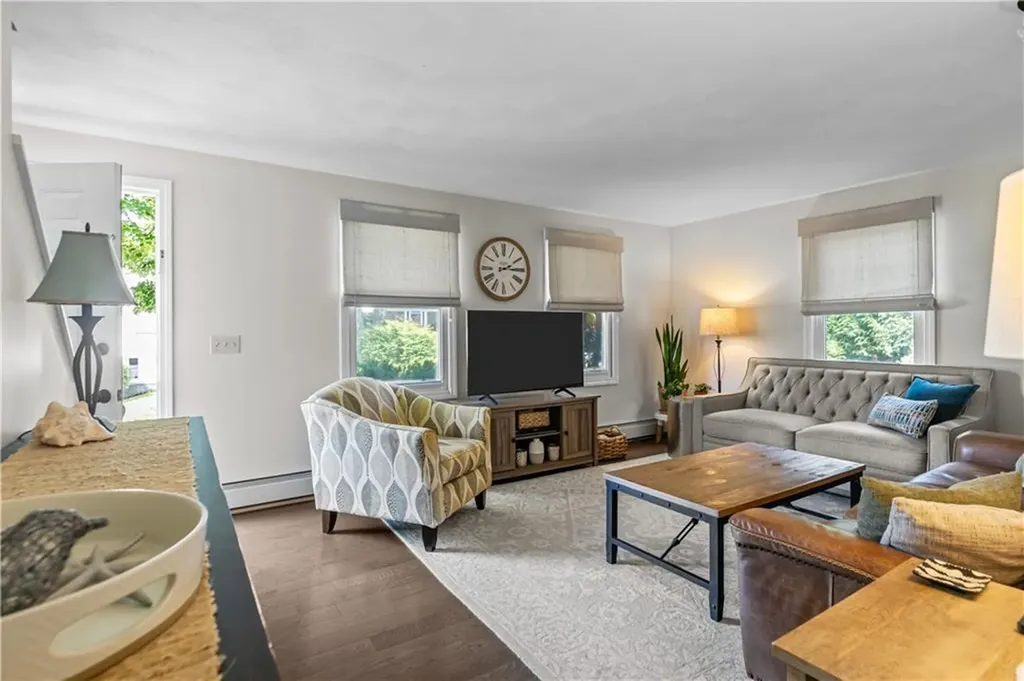 62 Beachmount Avenue Bristol RI 02809