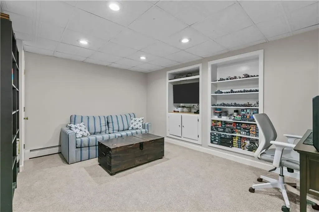 62 Beachmount Avenue Bristol RI 02809