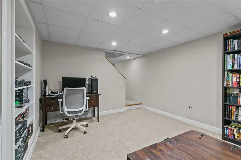 62 Beachmount Avenue Bristol RI 02809