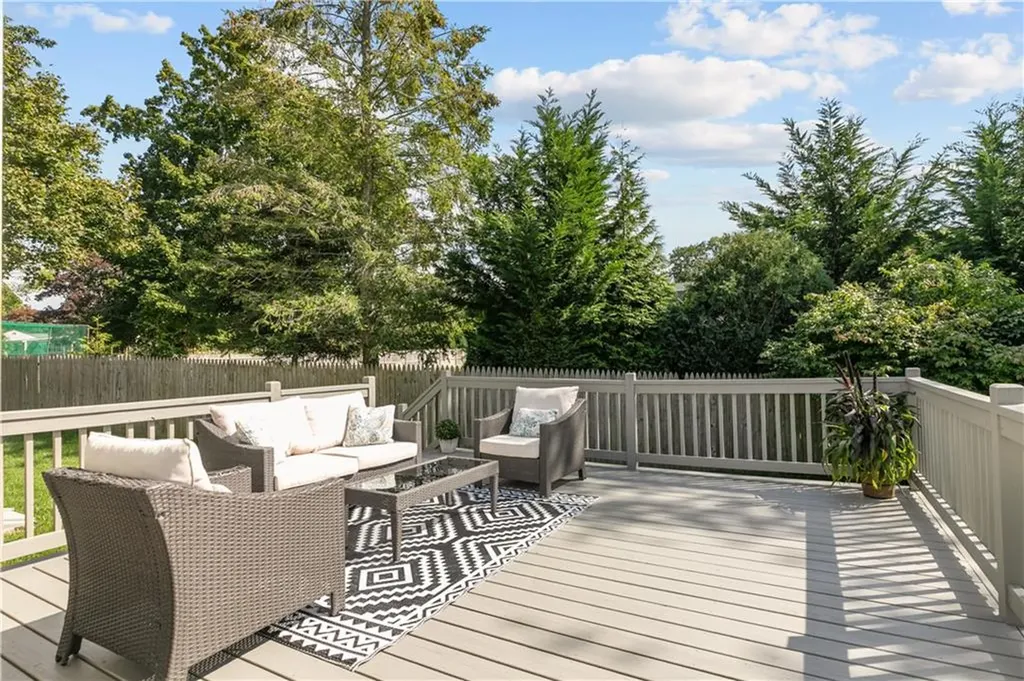 62 Beachmount Avenue Bristol RI 02809