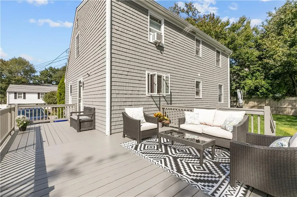 62 Beachmount Avenue Bristol RI 02809