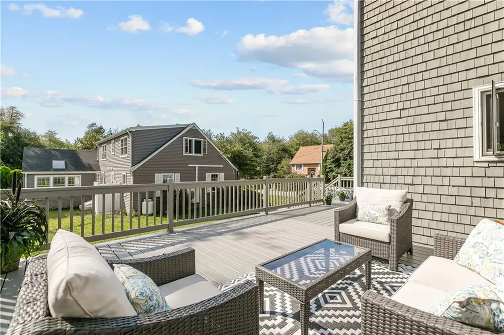 62 Beachmount Avenue Bristol RI 02809