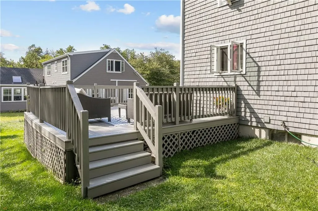 62 Beachmount Avenue Bristol RI 02809