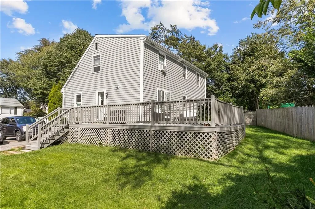 62 Beachmount Avenue Bristol RI 02809