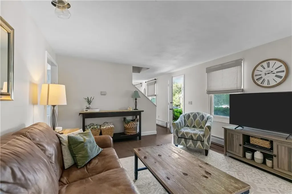 62 Beachmount Avenue Bristol RI 02809