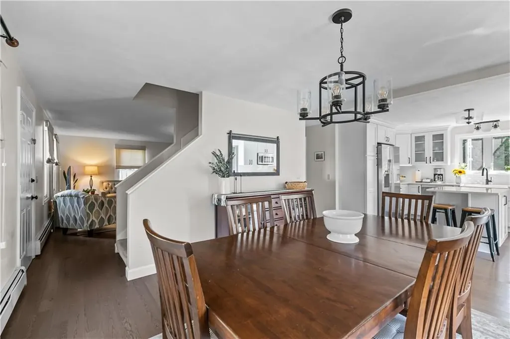 62 Beachmount Avenue Bristol RI 02809