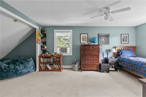 62 Beachmount Avenue Bristol RI 02809