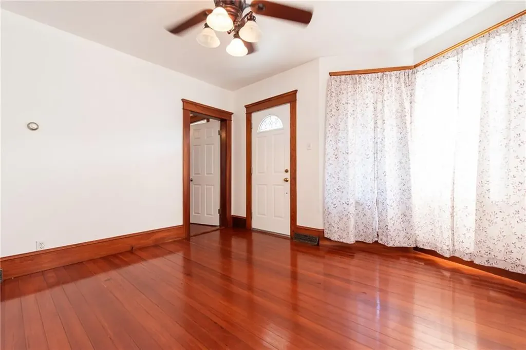 22 24 London Avenue Pawtucket RI 02861