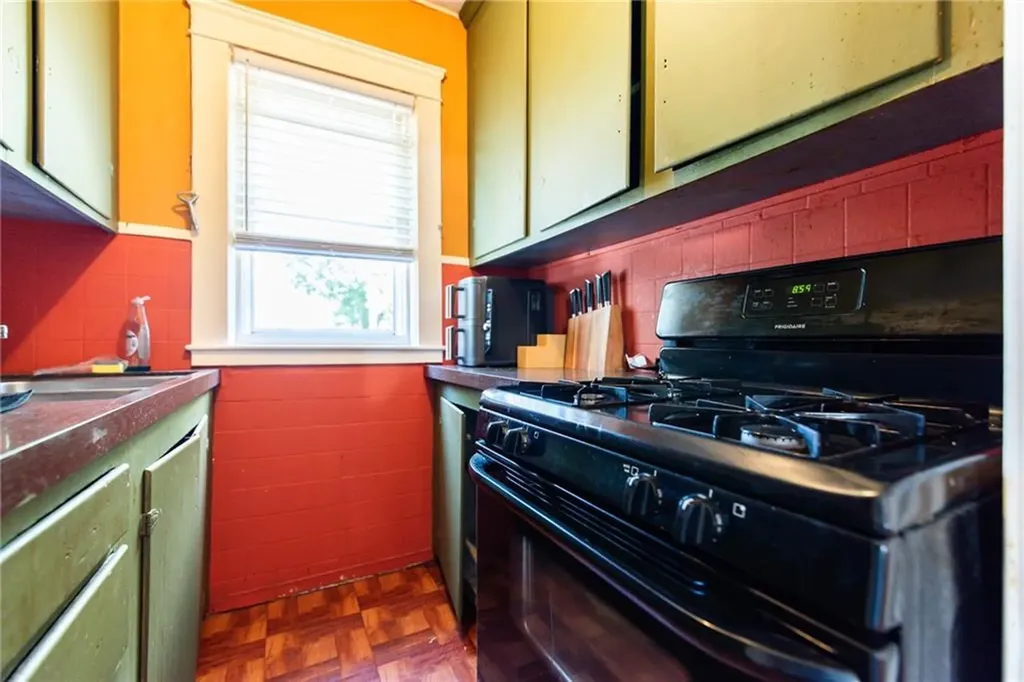 22 24 London Avenue Pawtucket RI 02861