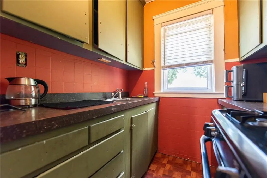 22 24 London Avenue Pawtucket RI 02861