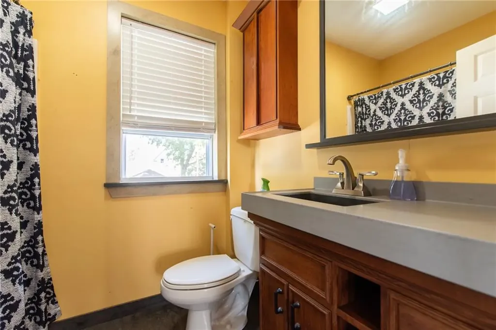 22 24 London Avenue Pawtucket RI 02861