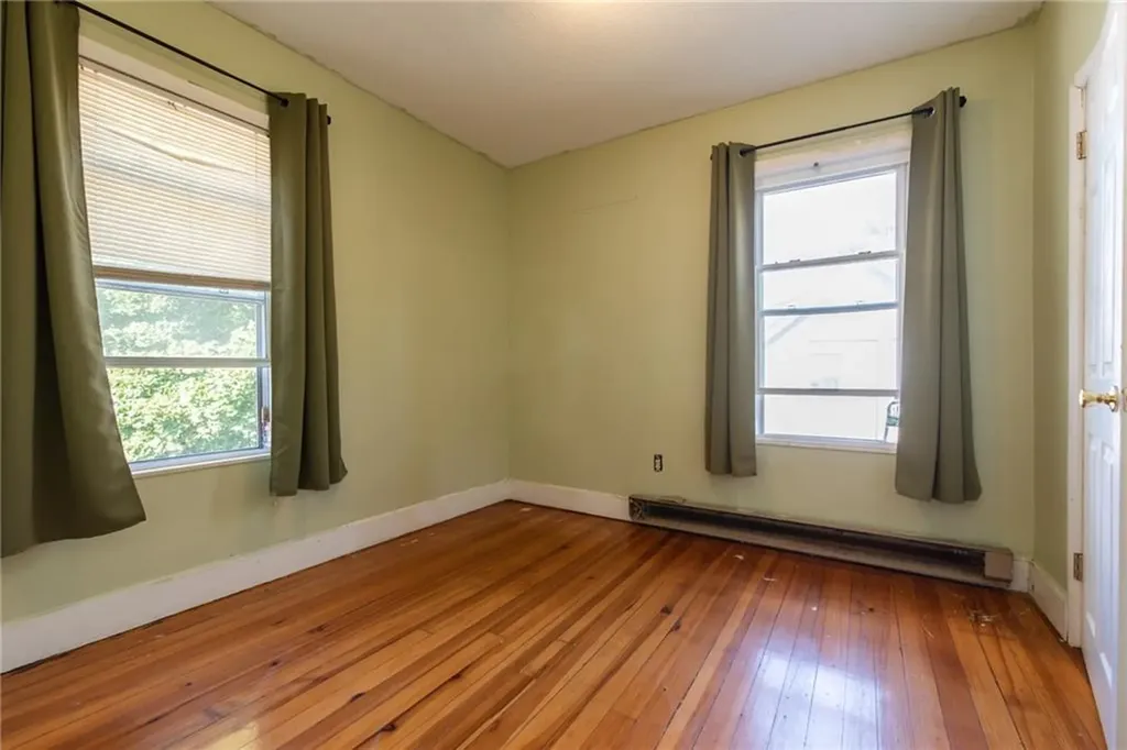 22 24 London Avenue Pawtucket RI 02861