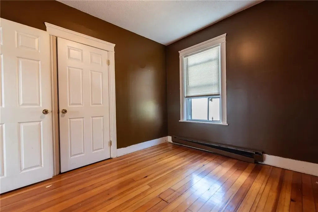22 24 London Avenue Pawtucket RI 02861