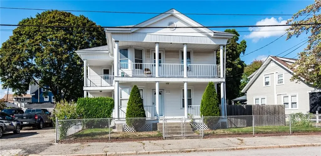 22 24 London Avenue Pawtucket RI 02861