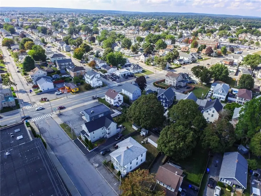 22 24 London Avenue Pawtucket RI 02861