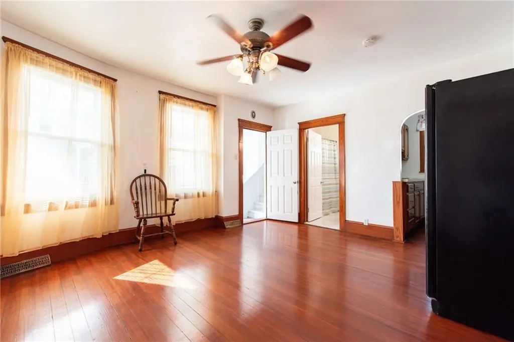 22 24 London Avenue Pawtucket RI 02861